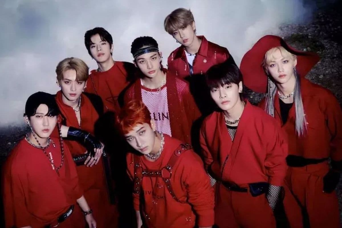 Stray Kids