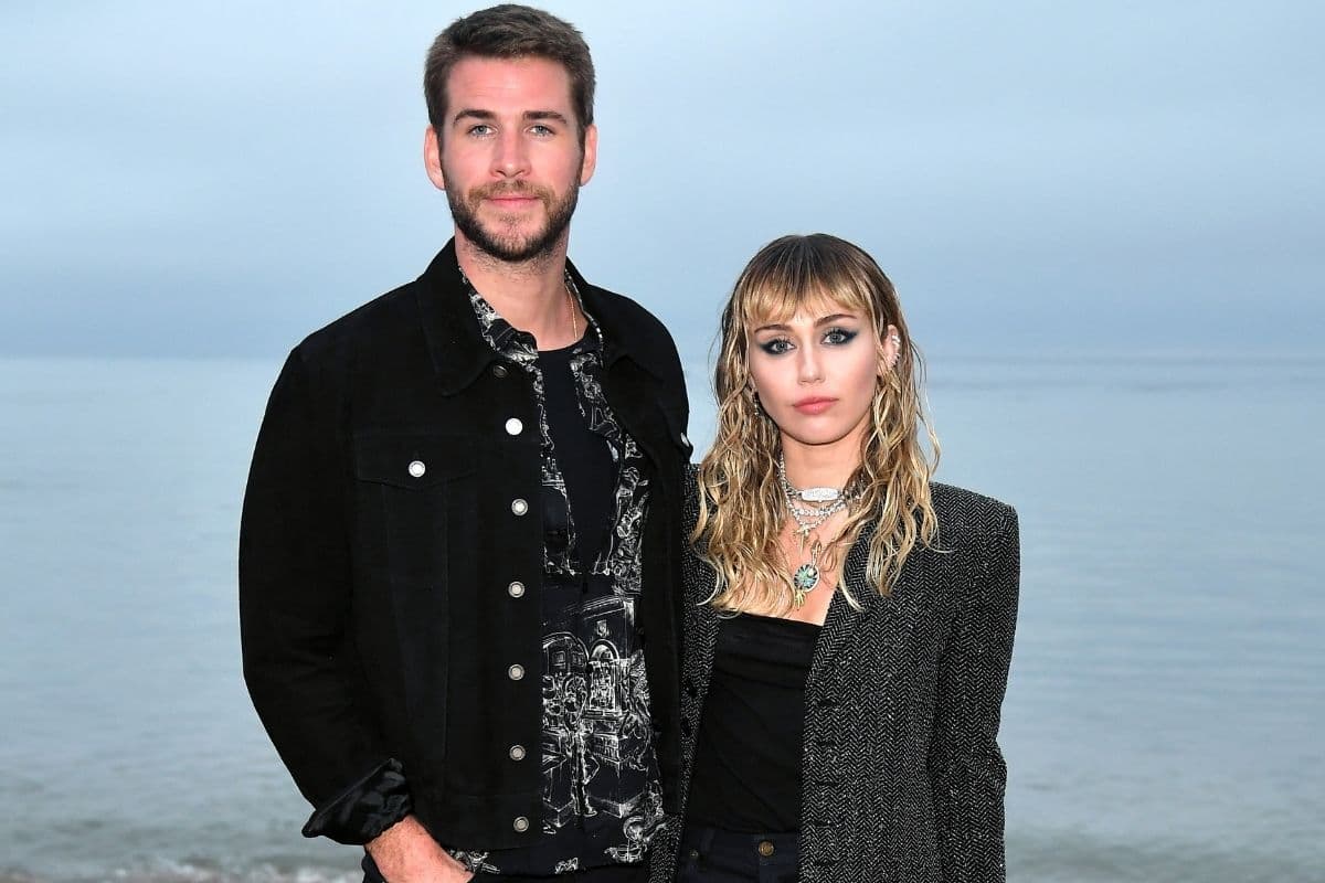 Miley Cyrus y Liam Hemsworth en Malibú, California, en 2019