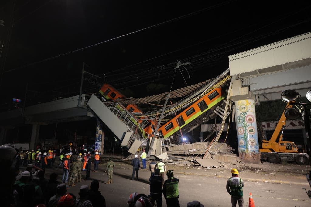 Colapsa Metro en la Ciudad de México