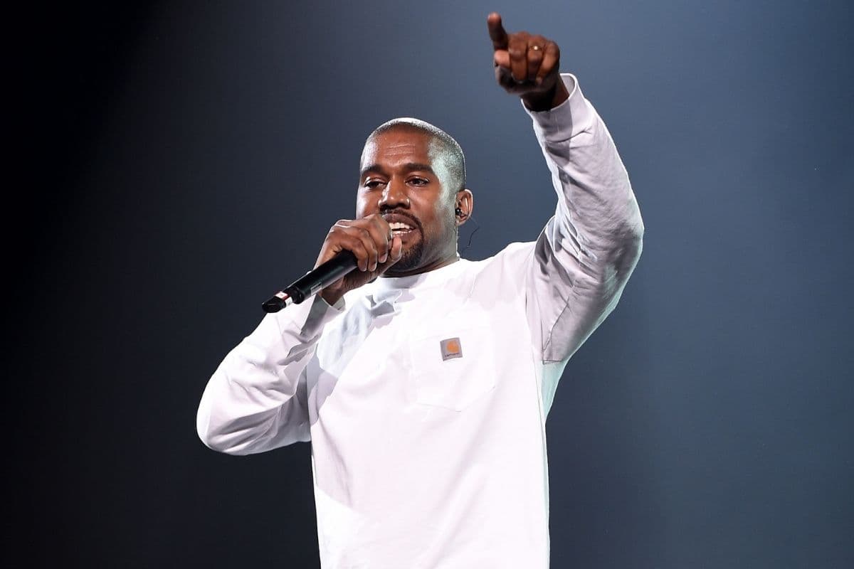 Kanye West, 2016