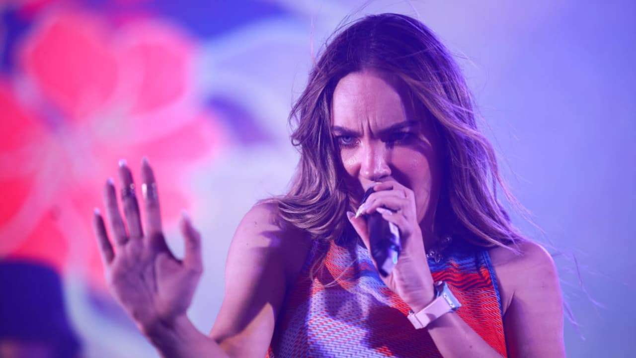 Belinda cambia de look ¿para video con Natanael Cano?