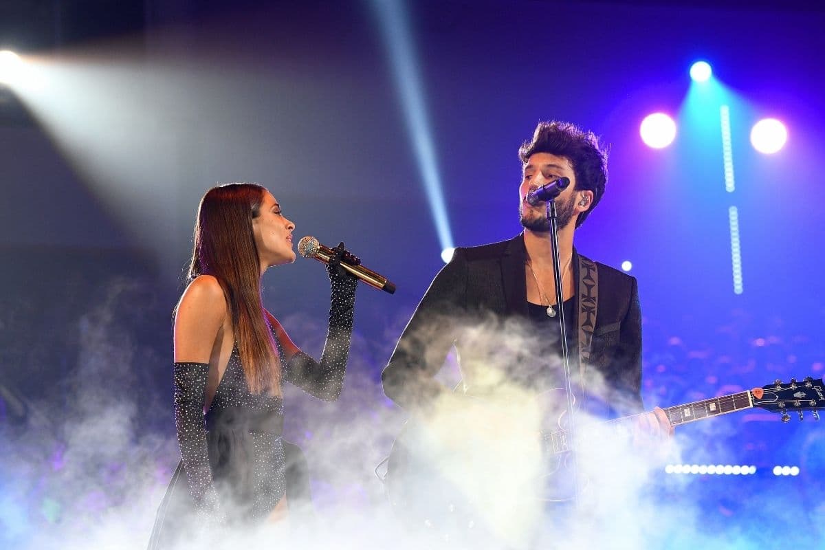 Tini Stoessel y Sebastián Yatra en concierto, 2019