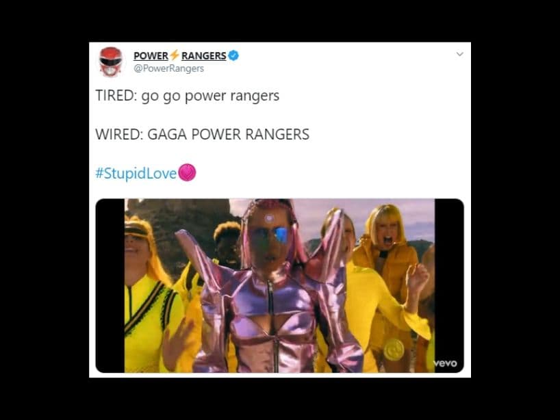 Los memes comenzaron a reproducirse a tal punto, que la cuenta oficial de Power Rangers comenzó a trollear a la intérprete. ¿Te imagines que le cambiaran la letra así?