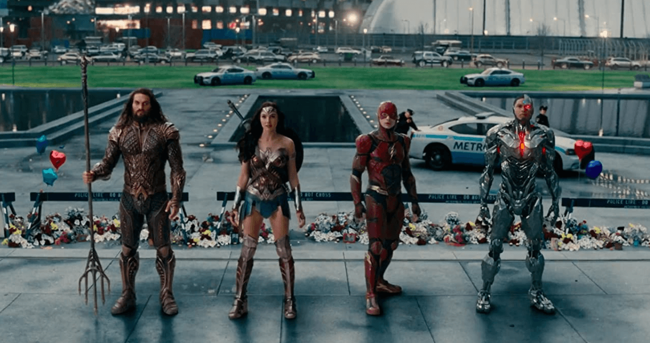 Esta cinta no será parte del universo cinematográfico que DC está creando a partir del éxito de “La Mujer Maravilla”, “Aquaman” y “Shazam!”, pues éstas están construidas con lo que sucedió en la versión de la película que se publicó en los cines.
<br>