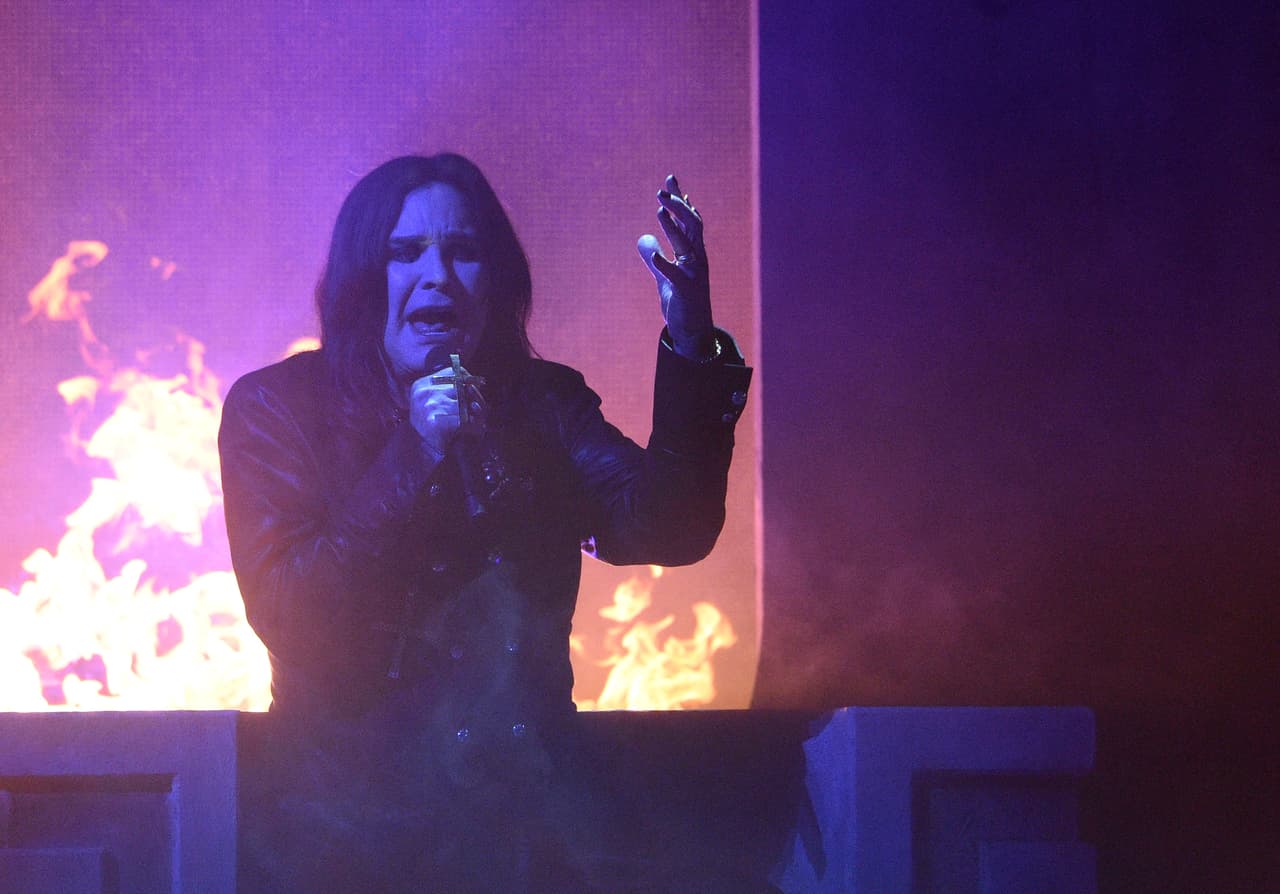 LOS ANGELES, CALIFORNIA - NOVEMBER 24: Ozzy Osbourne performs onstage during the 2019 American Music Awards at Microsoft Theater on November 24, 2019 in Los Angeles, California. (Photo by Kevin Mazur/AMA2019/Getty Images for dcp)