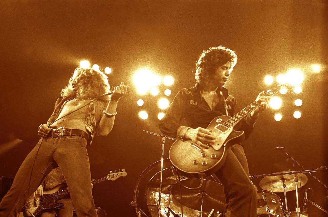El grupo fue acusado en 2014 de haber utilizado, para componer "Stairway to Heaven", una canción llamada "Taurus" de la banda estadounidense Spirit.