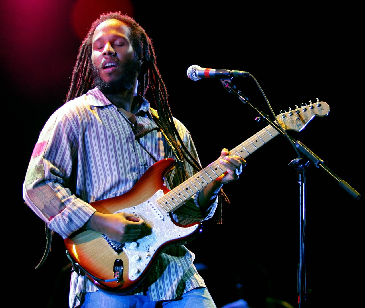 NEW YORK - AUGUST 10: Ziggy Marley son of Bob Marley, performs onstage at the "Roots, Rock, Reggae Tour 2004" at Prospect Park August 10, 2004 in New York City. (Photo by Frank Micelotta/Getty Images)