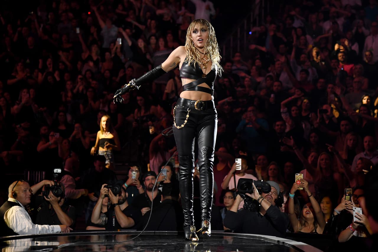 LAS VEGAS, NEVADA - SEPTEMBER 21: (EDITORIAL USE ONLY) Miley Cyrus performs onstage during the 2019 iHeartRadio Music Festival at T-Mobile Arena on September 21, 2019 in Las Vegas, Nevada. (Photo by Kevin Mazur/Getty Images for iHeartMedia)