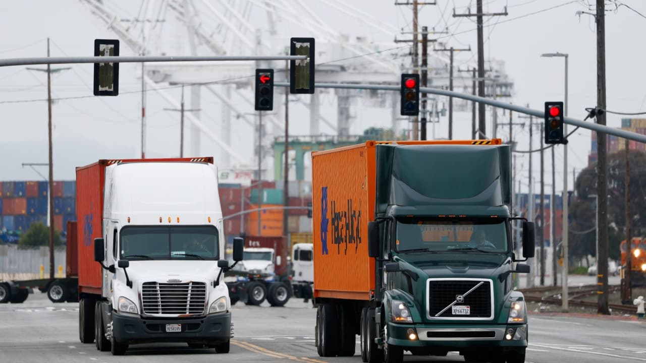 Camioneros en Illinois deberán hablar y entender inglés para seguir trabajando