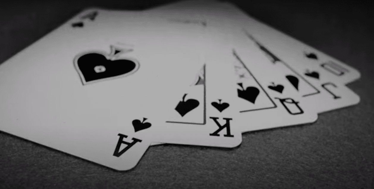 Cartas que aparecen en el video "Enchuletiao" de Daddy Yankee