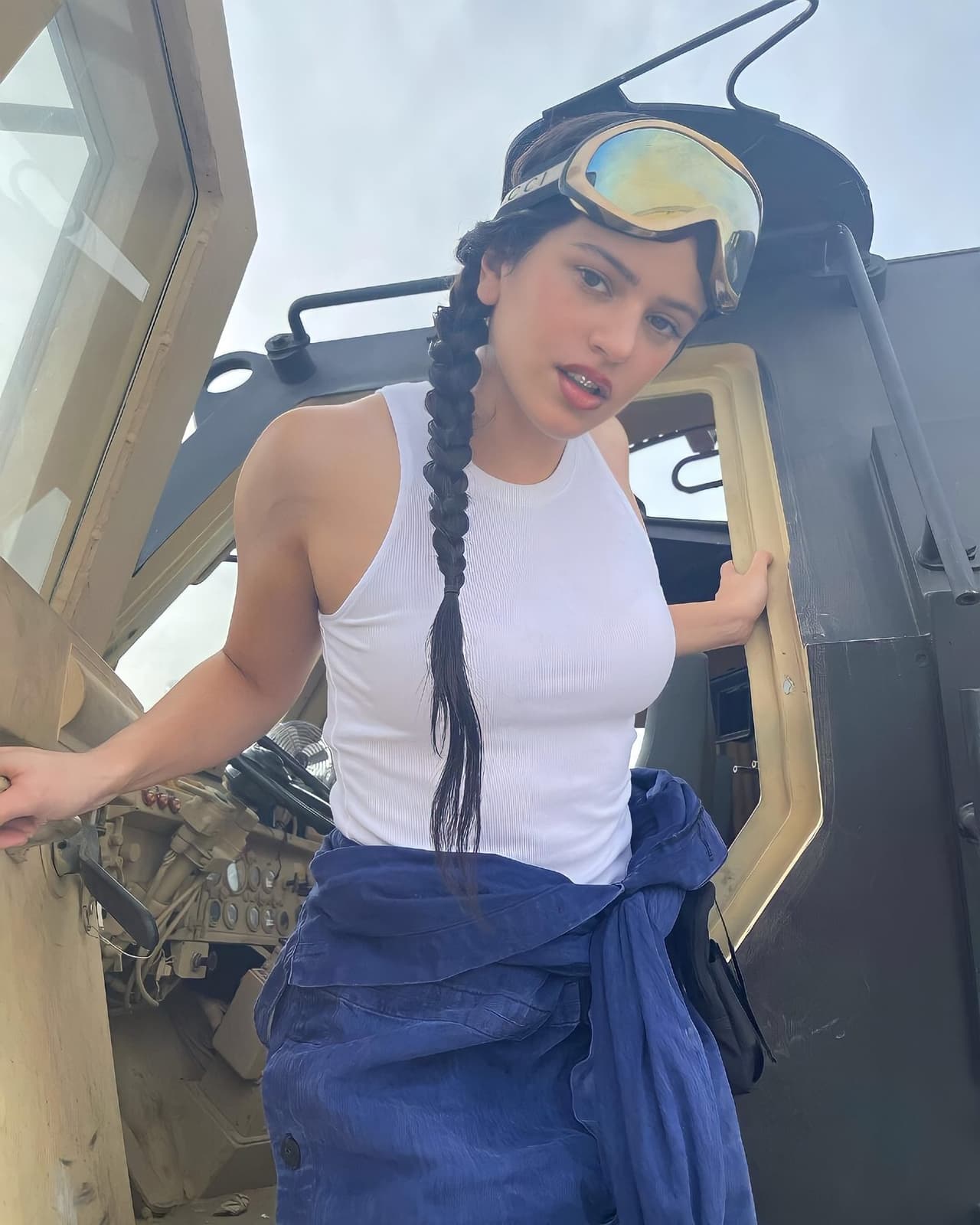 Rosalía revela la portada de ‘Motomami’ en redes sociales