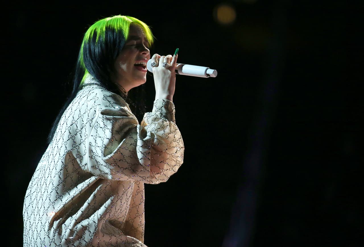 A prinicipios de enero del 2020, Billie Eilish cantó en la ceremonia de los premios Grammy y presentó "When The Party's Over". Esta fue la primera vez que fue invitada a ofrecer un show en la noche más importante de la música.