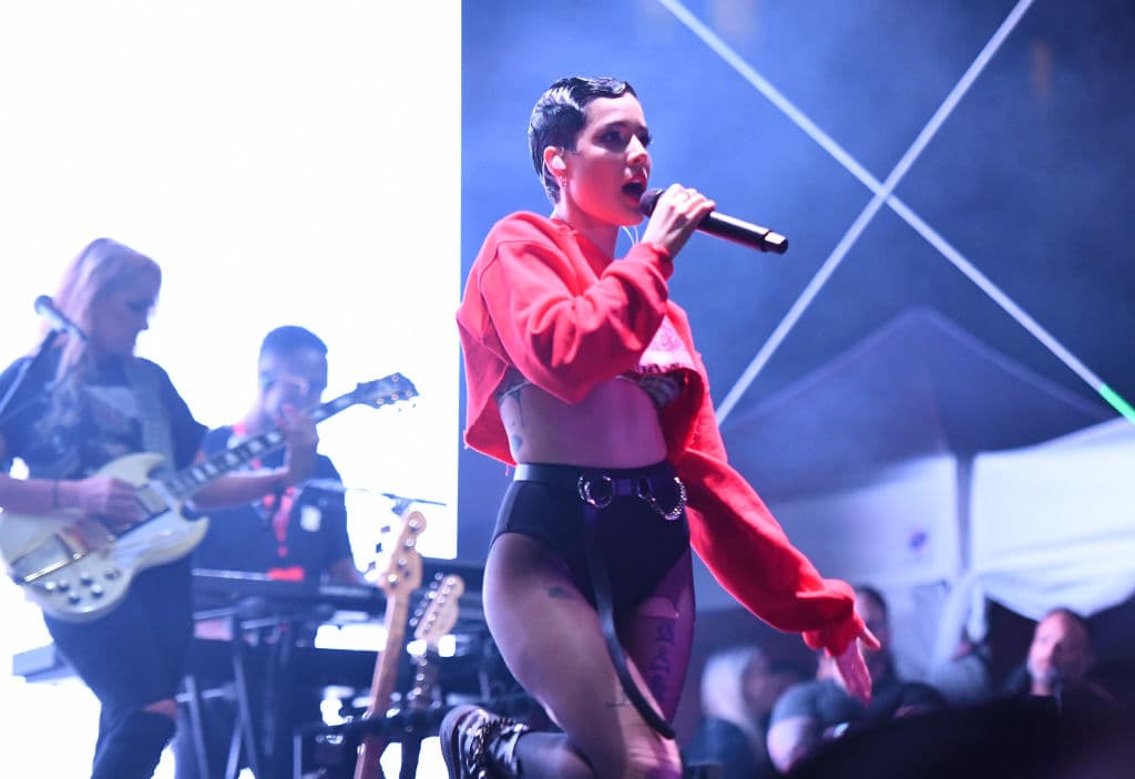 MIAMI BEACH, FLORIDA - FEBRUARY 02: Halsey performs at Night Two of BUDX Miami by Budweiser on February 02, 2020 in Miami Beach, Florida. (Photo by Noam Galai/Getty Images for BudX)