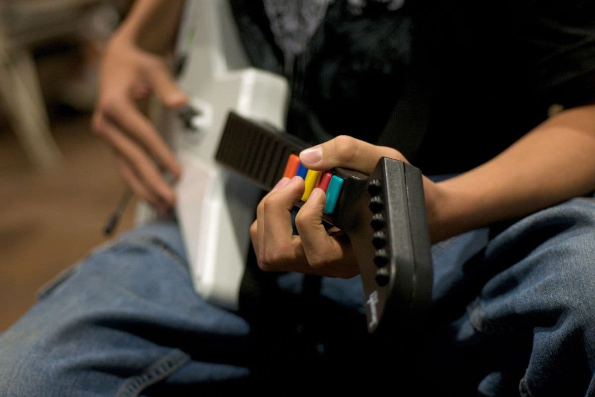 Guitar Hero salió por primera vez en 2005