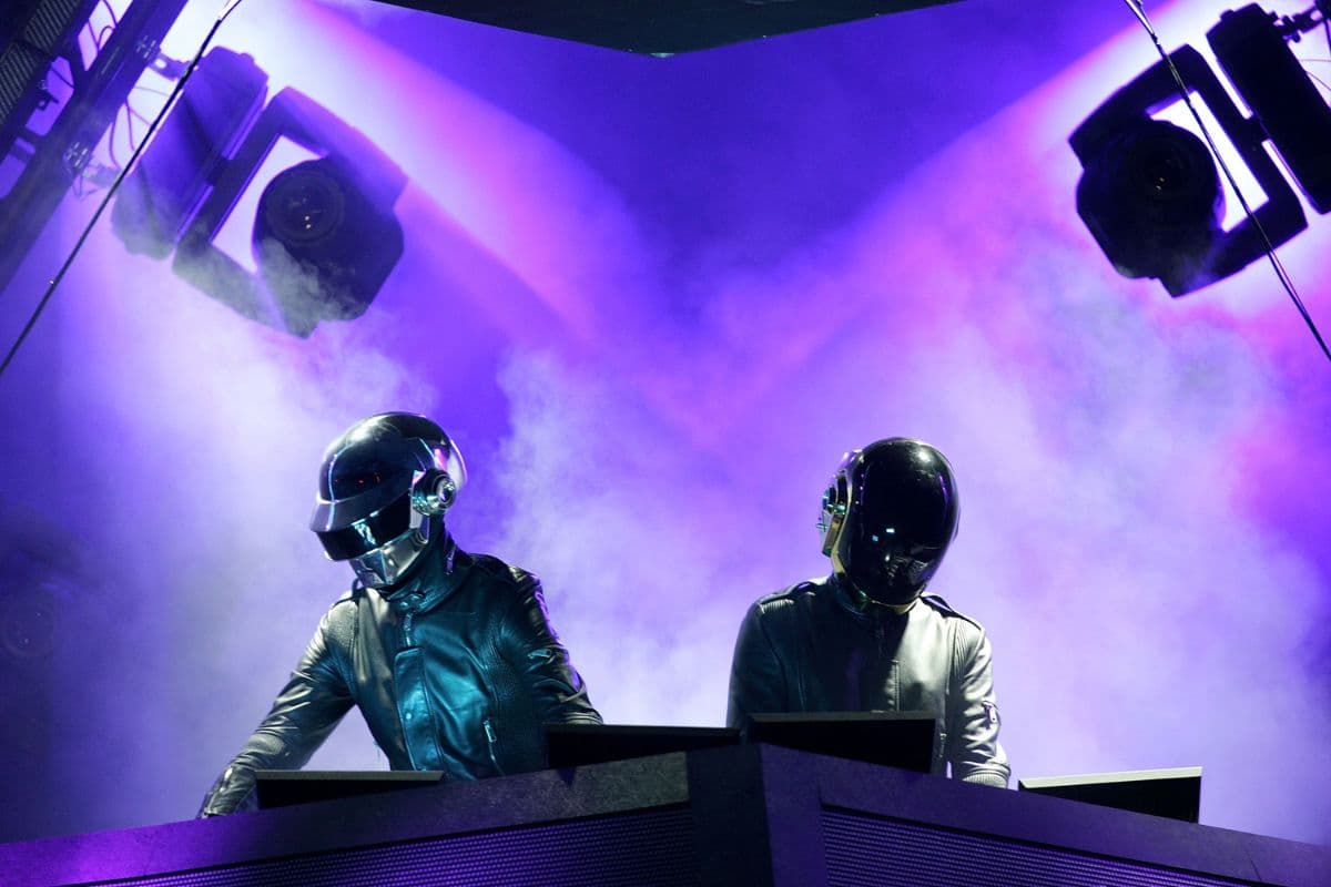 Daft Punk lanza 'Rolling and Scratching' en vivo