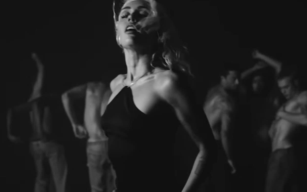 Miley Cyrus lanzará el video de "River" el 10 de marzo, junto a su nuevo disco "Endless Summer Vacation"