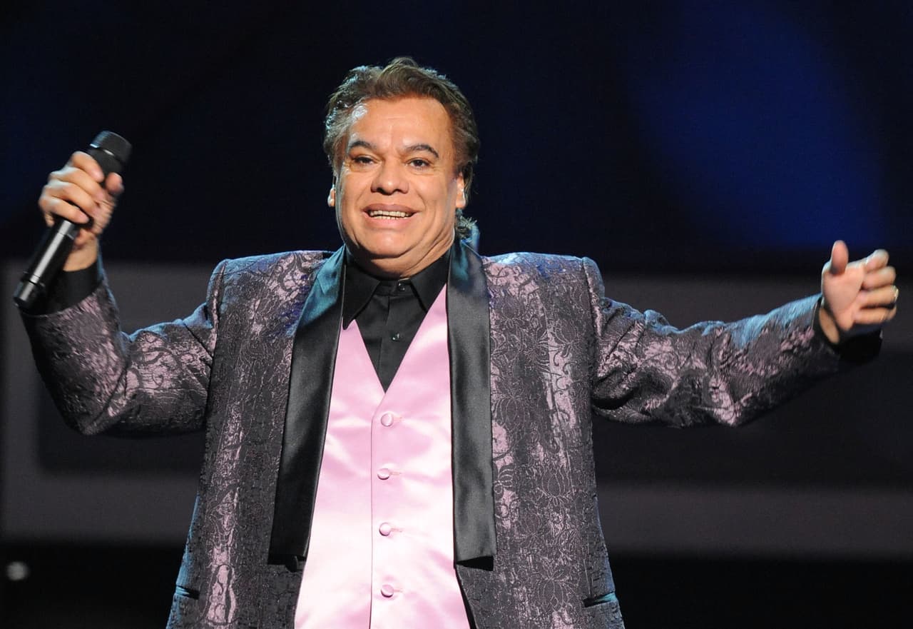 LAS VEGAS - NOVEMBER 05: Singer Juan Gabriel performs onstage at the 10th Annual Latin GRAMMY Awards held at the Mandalay Bay Events Center on November 5, 2009 in Las Vegas, Nevada. (Photo by Michael Caulfield/WireImage)