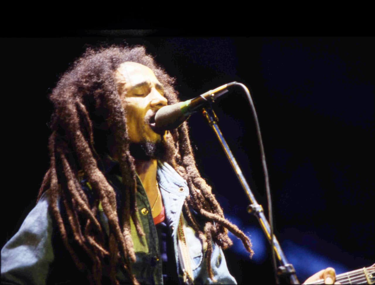 Bob Marley durante un concierto realizado en francia el 3 de julio de 1980