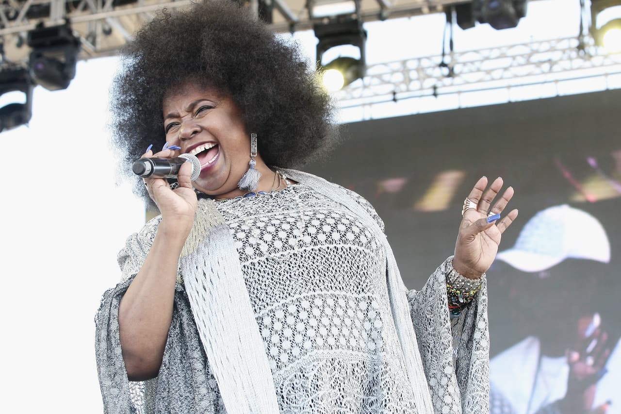 MIAMI GARDENS, FL - MARCH 18: Musician Betty Wright performs on stage at The 12th Annual Jazz In The Gardens Music Festival - Day 1 at Hard Rock Stadium on March 18, 2017 in Miami Gardens, Florida. (Photo by Mychal Watts/Getty Images for Jazz in The Gardens Music Festival)