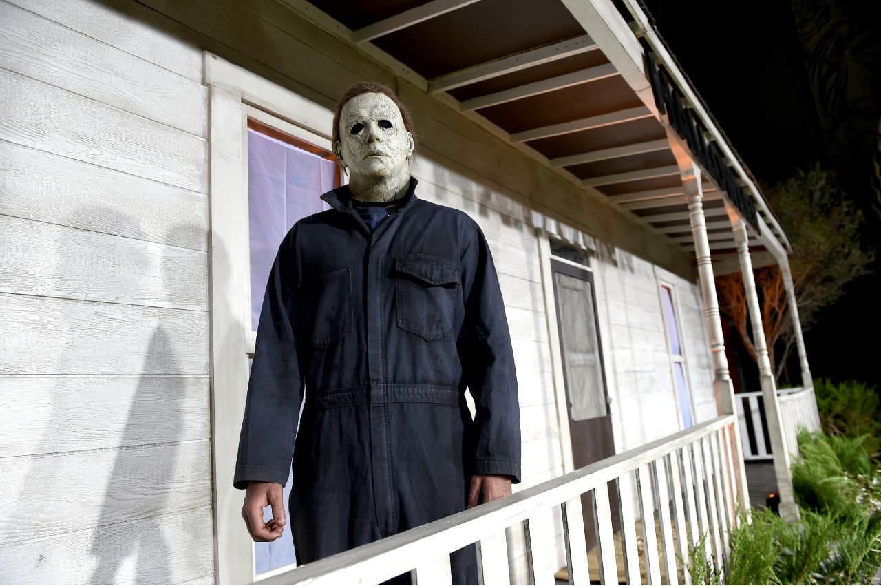 Arrestan a abogado de Texas por merodear disfrazado de Michael Myers