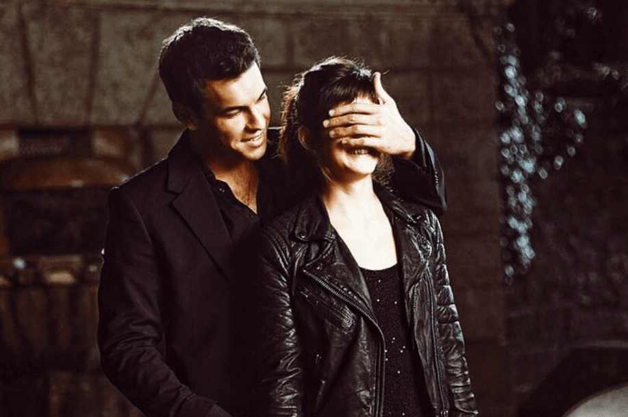 Debido al éxito de la película, Mario Casas protagonizó la secuela, Tengo Ganas de Ti (2012), donde su personaje se enamora de Gin, interpretada por Clara Lago.