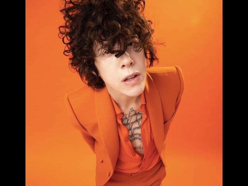 Laura Pergolizzi, nombre real de la cantante conocida como LP, se presentará en los Premios Telehit 2019.