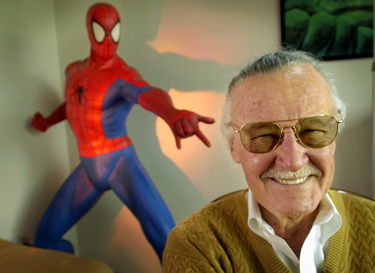 Muere Stan Lee, creador de icónicos superhéroes de Marvel