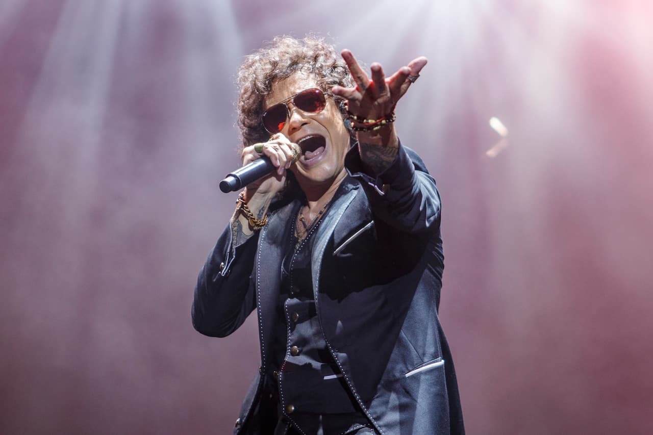 BARCELONA, SPAIN - JULY 12: Bunbury performs in concert during day 1 of Cruilla Bcn Festival on July 12, 2018 in Barcelona, Spain. (Photo by Xavi Torrent/WireImage)