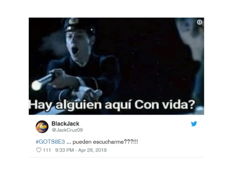 Hubo tantos muertos y confusión la batalla que los fans se retornaron a la película del Titanic (1997), donde buscaban sobrevivientes entre el desastre.