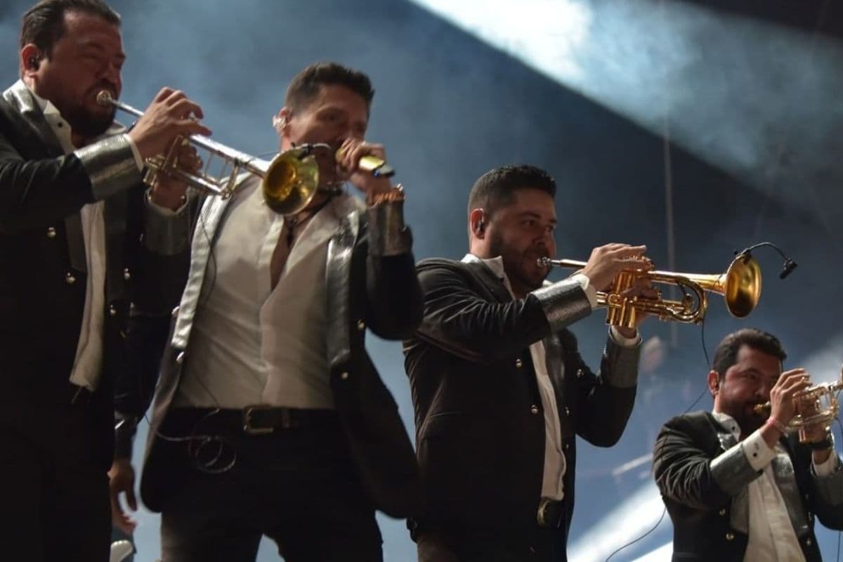 Algunos le dedicaron una canción de desamor a sus ex en "La sinvergüenza", otros bailaron pegaditos con su pareja en "Mi Razón de ser", pero la Banda MS nos dio un show espectacular en el VL y no se puede negar que fue de lo mejor del festival.