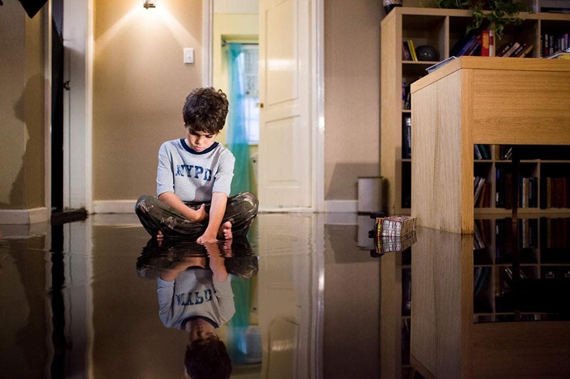 Cameron Boyce debutó cuando tenía nueve años en la película de terror, Reflejos (2008).
