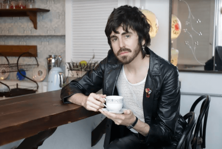 Salvador y el Unicornio presenta ‘Abril’, una carta de amor a la CDMX y al olvido de una persona