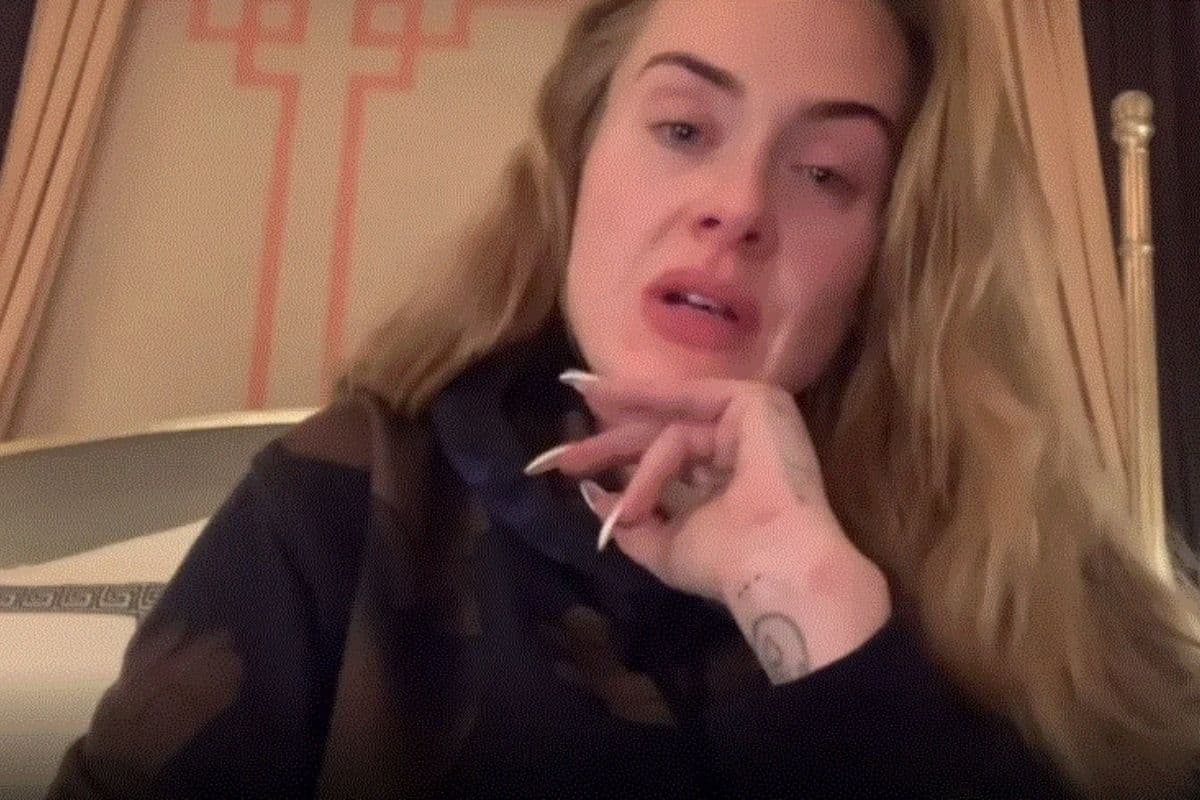Adele llamó a sus fans personalmente para ofrecerles disculpas y regalos