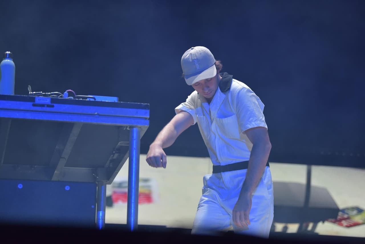 Flume también formó parte del cartel del domingo.