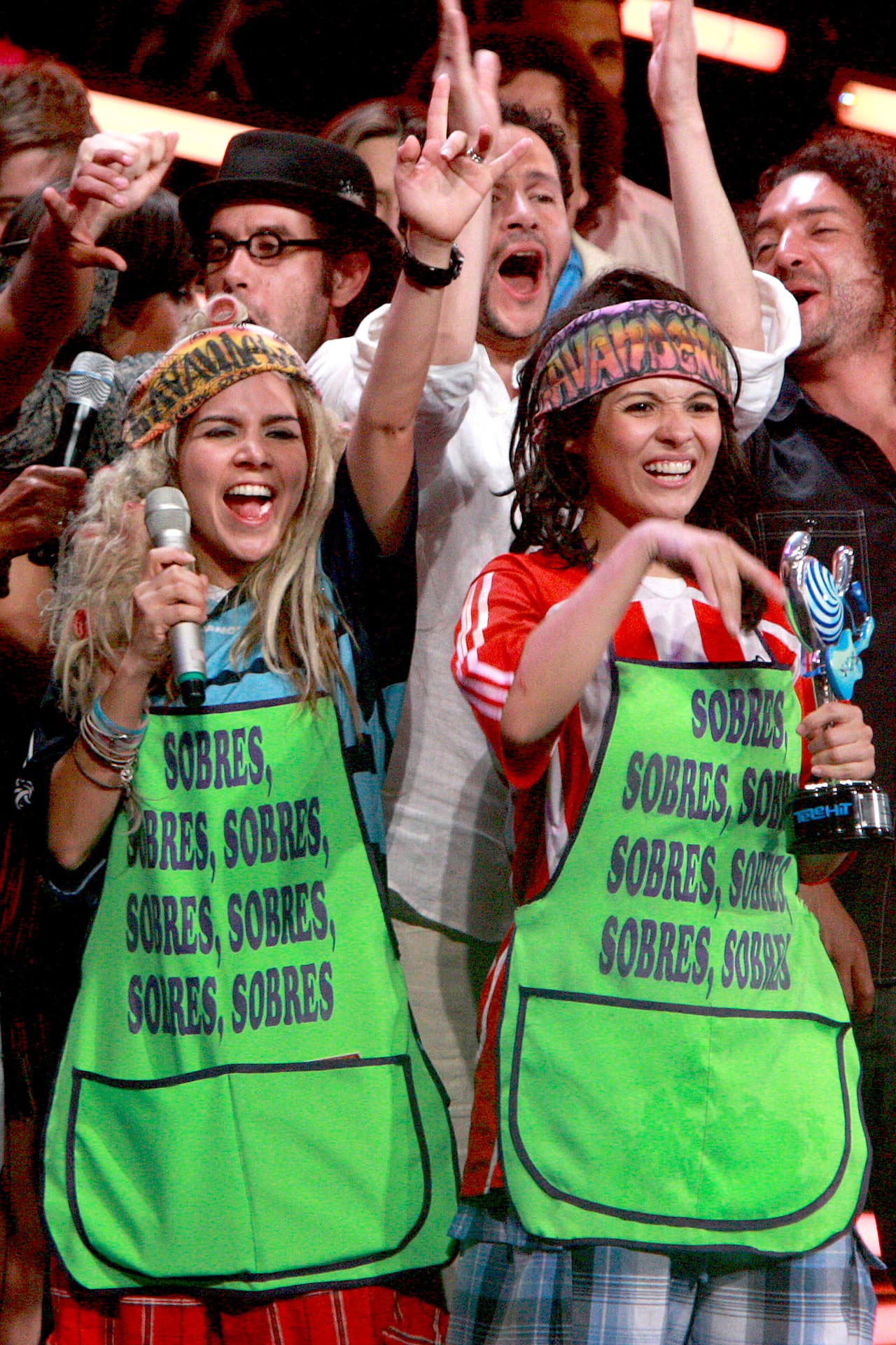 Karla Luna y Karla Panini eran grandes amigas y las protagonistas del famosos dúo de comedia, 'Las Lavanderas'. Sin embargo, todo cambió cuando se involucraron en un triángulo amoroso.
<br>