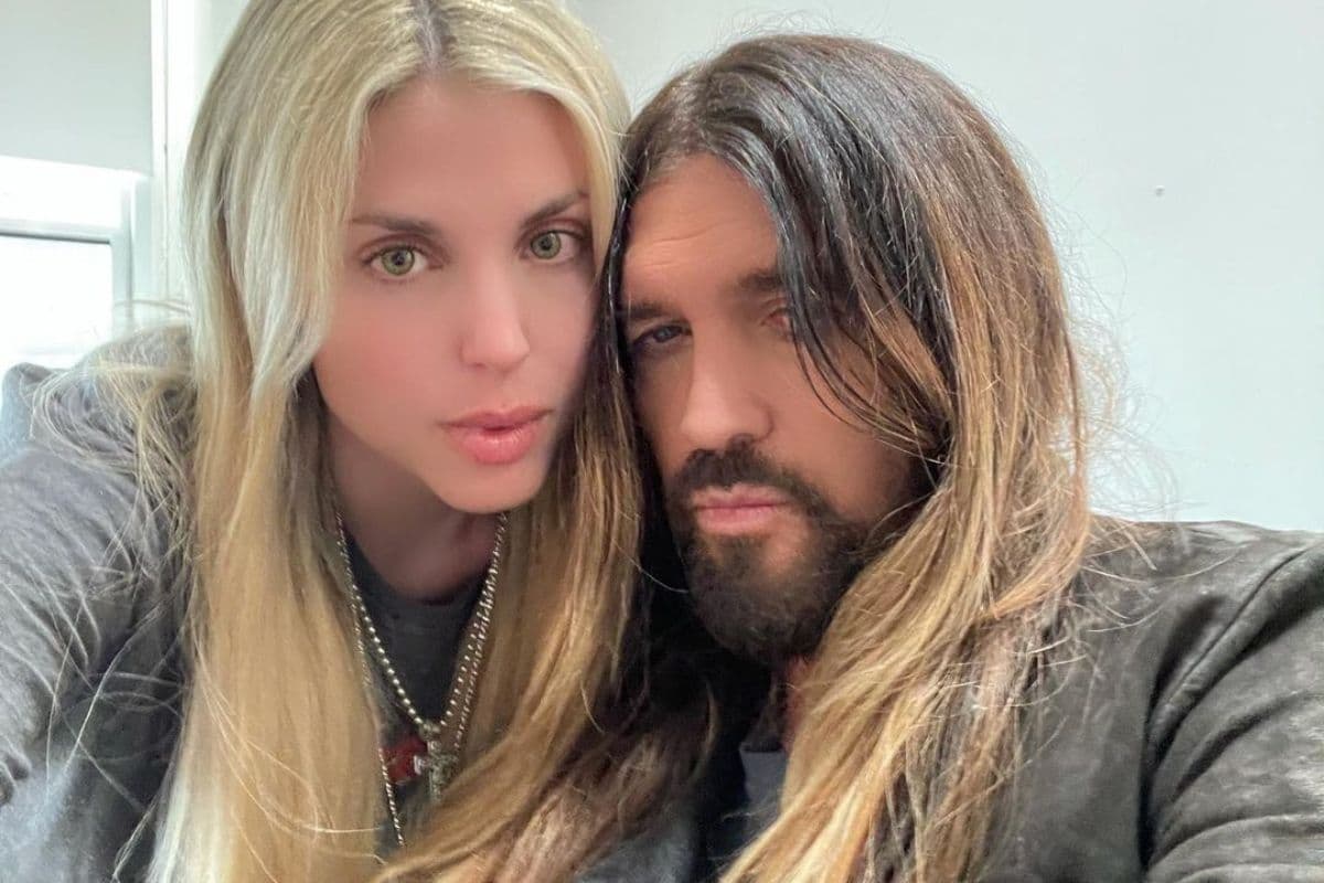 Billy Ray Cyrus y Firerose se comprometen