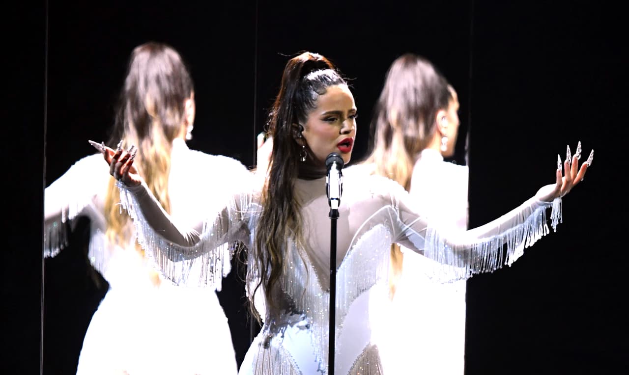 LOS ANGELES, CALIFORNIA - JANUARY 26: Rosalía performs onstage during the 62nd Annual GRAMMY Awards at STAPLES Center on January 26, 2020 in Los Angeles, California. (Photo by Kevin Winter/Getty Images for The Recording Academy )