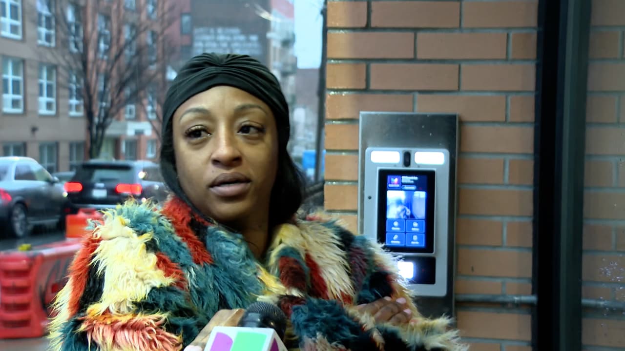 Aunque no quisieron hablar ante las cámaras de Univision, a
<b>seguraron que la víctima era una buena persona</b> y no podían creer que esto hubiera pasado.
<br>