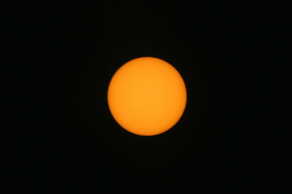 Jaipur, India.
<br>
<br>Un eclipse solar anular ocurrió el pasado domingo, después del solsticio de verano.