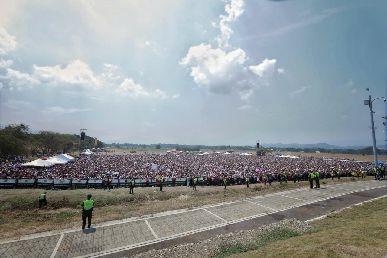 Miles de personas asisten a Venezuela Aid Live