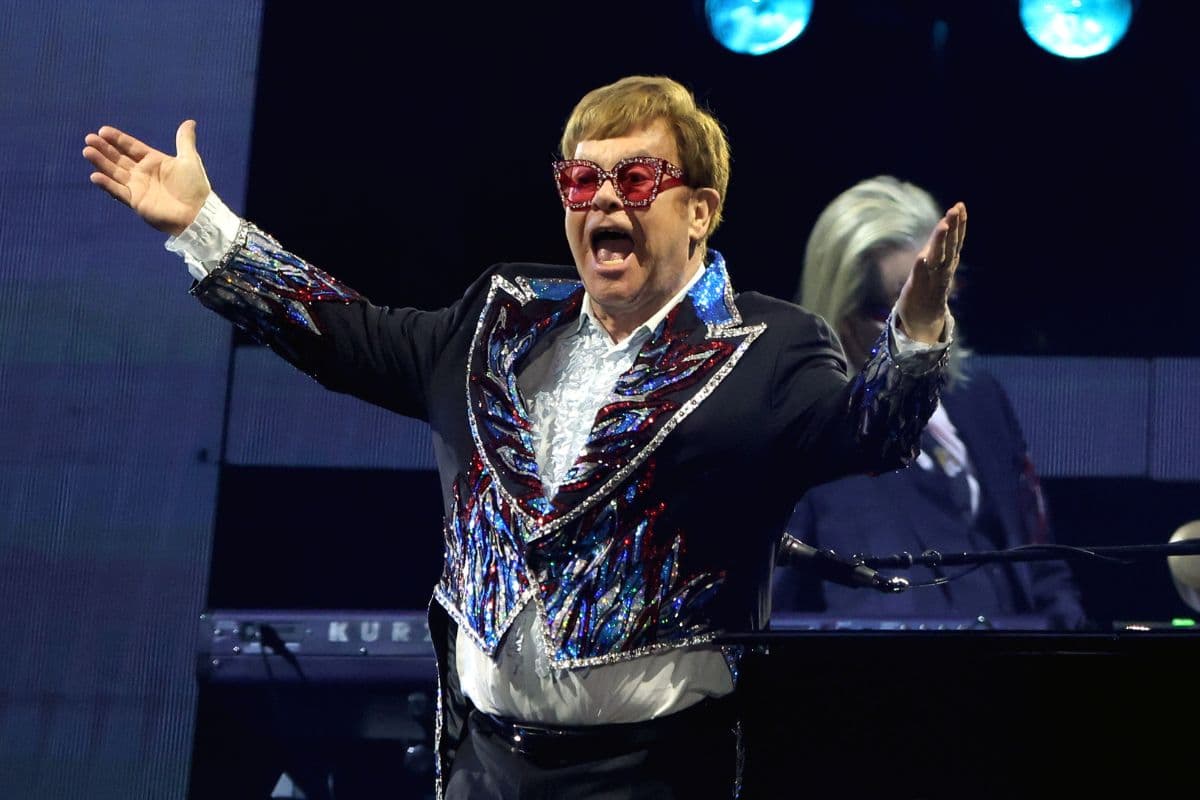 Elton John en concierto