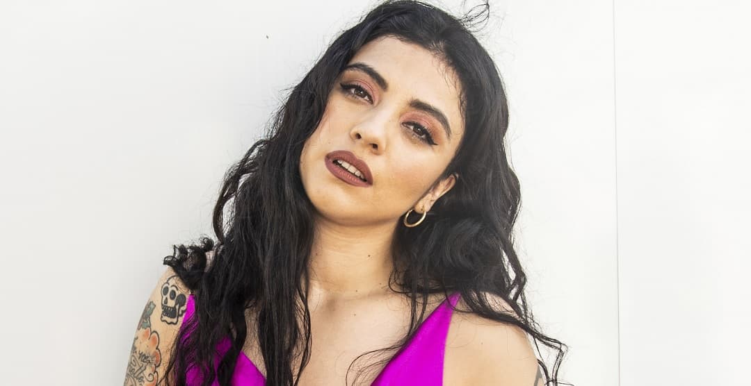 Escucha aquí la canción navideña de Mon Laferte