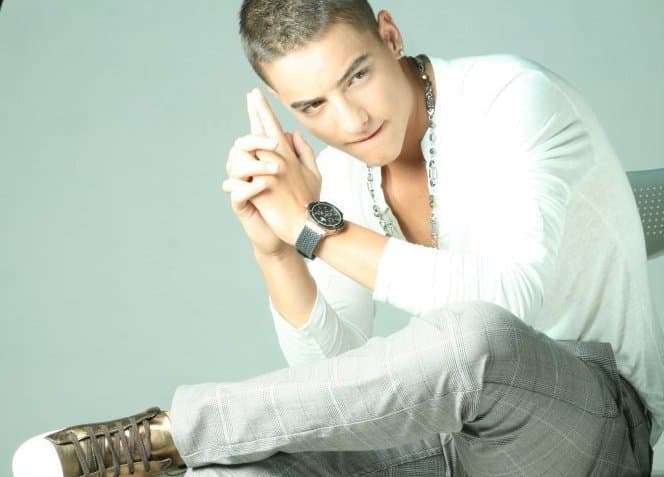 En 2010, Maluma sí era "Maluma baby". Antes de convertirse en el cantante internacional con una vida llena de lujos, A sus 16 años, el joven Juan Luis Londoño comenzaba a componer sus primeras canciones y a mostrar interés por el mundo de la música.