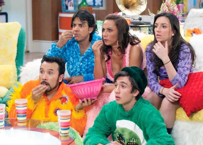 La carrera de Regina Blandón no sería la misma sin Bibi, personaje que interpretó en 'La Familia P.Luche' durante sus primeros años como actiz junto a Eugenio Derbez, Consuelo Duval y compañía; puedes ver esta serie en la plataforma de streaming de Blim.
