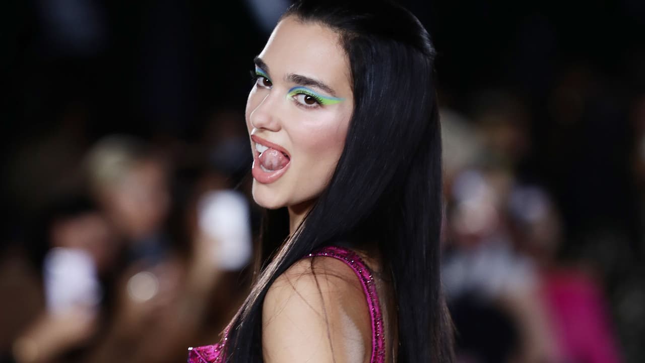 Crean filtro de TikTok para parecerse a Dua Lipa y luce terrible