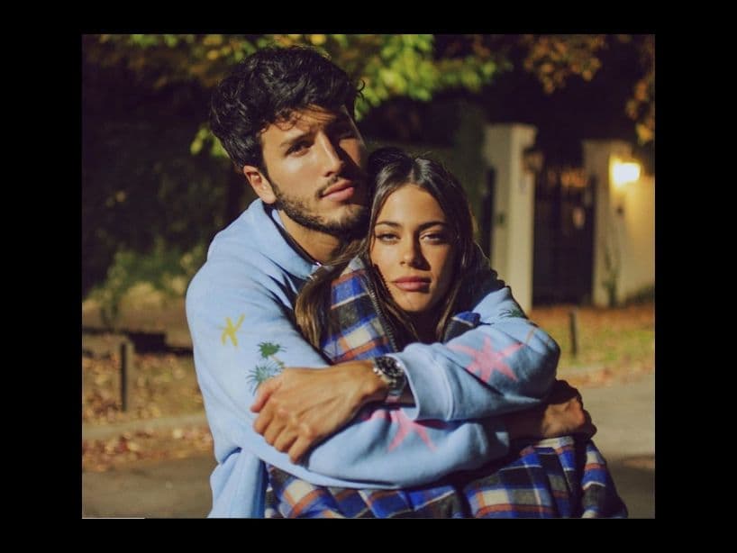 El colombiano trabajó en 2018 con Martina Stoessel, nombre real de la actriz, en su canción “Quiero Volver”.