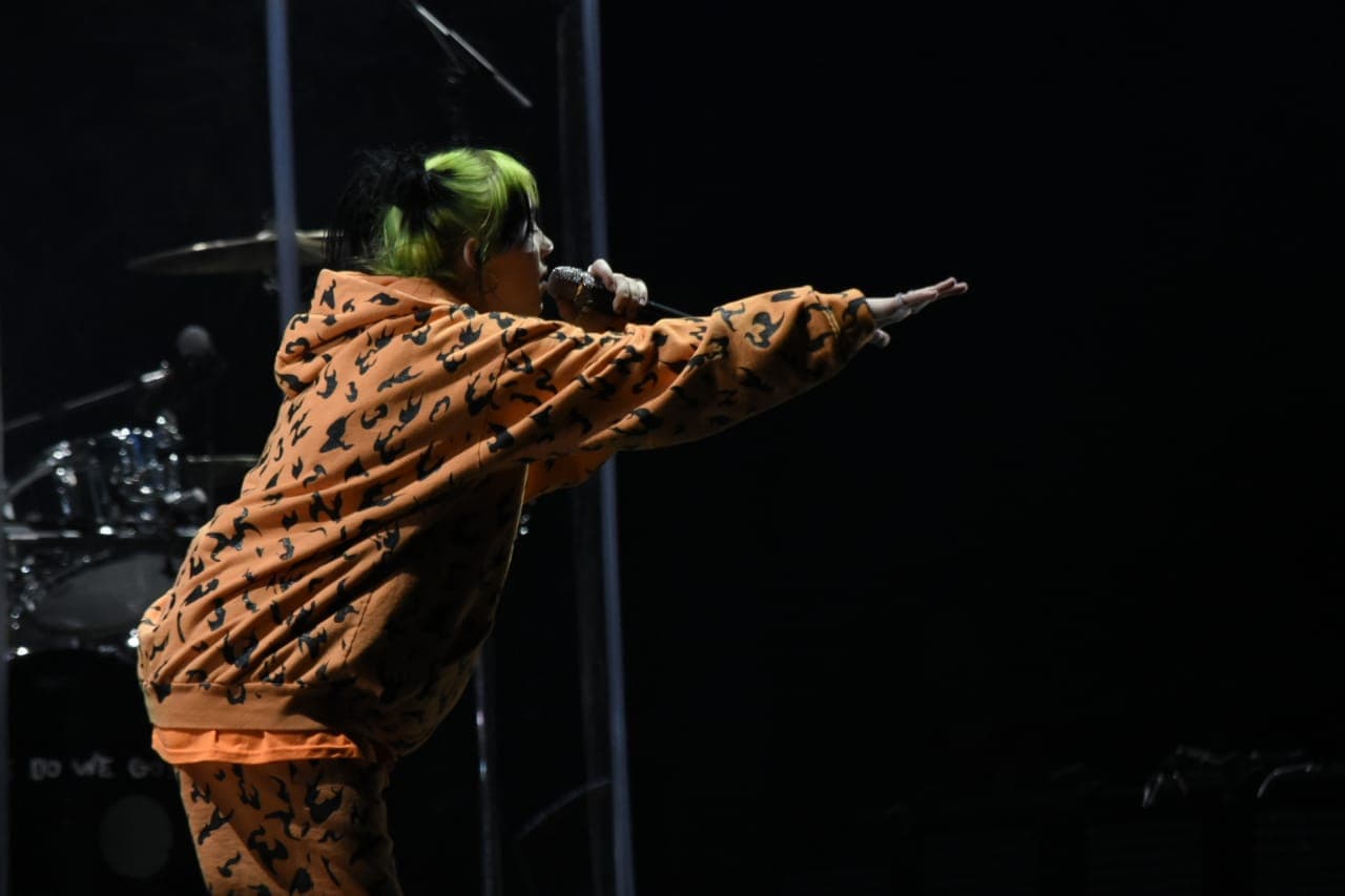 Además se sorprendió al ver que toda la gente coreaba sus canciones, incluso su más reciente sencillo.