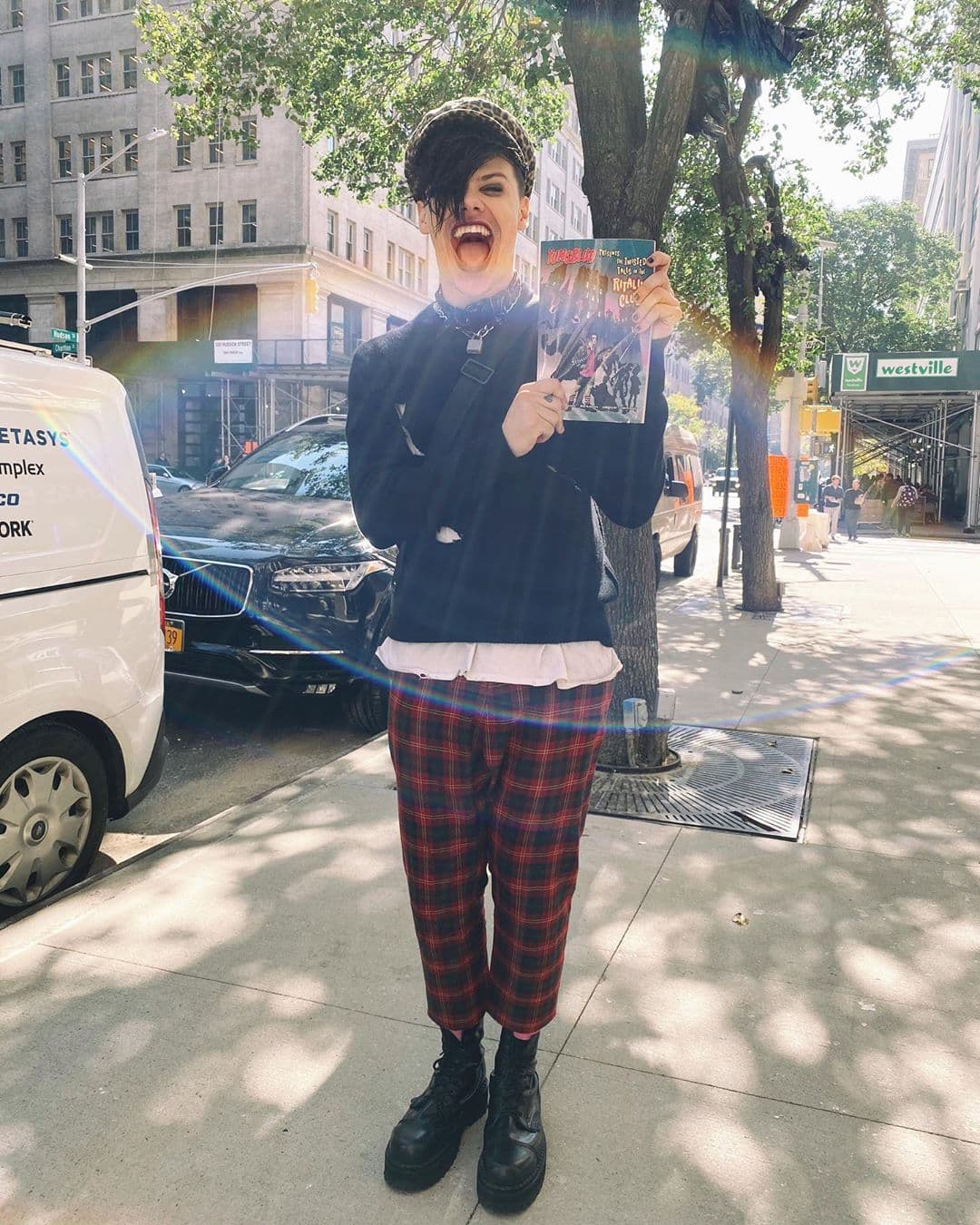 Dominc ha declarado que es fan de bandas como The Beatles, The Clash y Arctic Monkeys. También ha mencionado que Post Malone, Billie Eilish, Eminem, Bob Dylan y Madonna son artistas que admira muchísimo.
<br>
<br>Recientemente, en una entrevista para AP, dijo que su canción "Strawberry Lipstick" tuvo mucha inspiración de Green Day, especialmente de la era de "American Idiot".