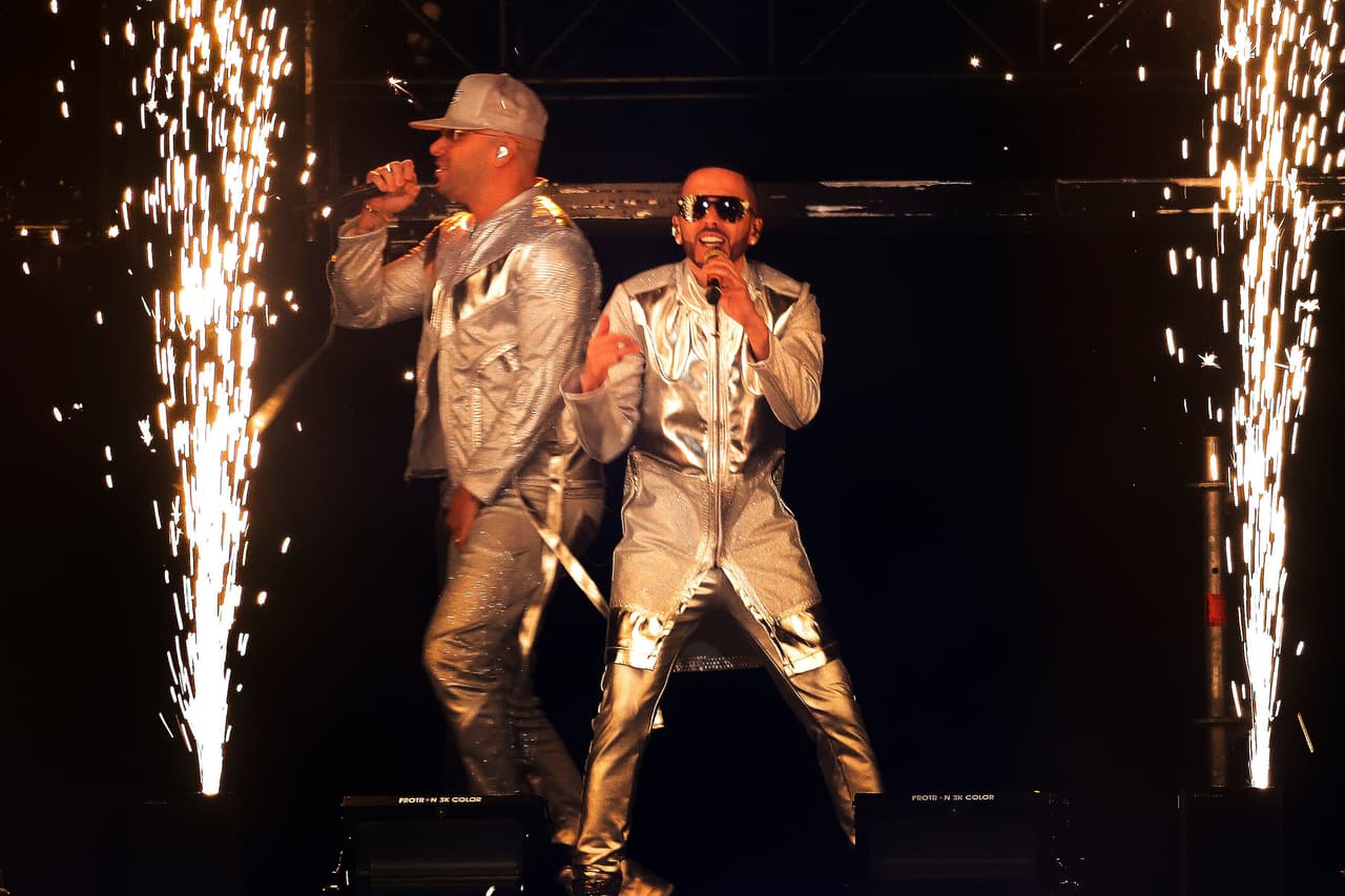 Y el público, entre gritos, aplausos y baile, también les demostró lo mucho que los extrañaron en el escenario.