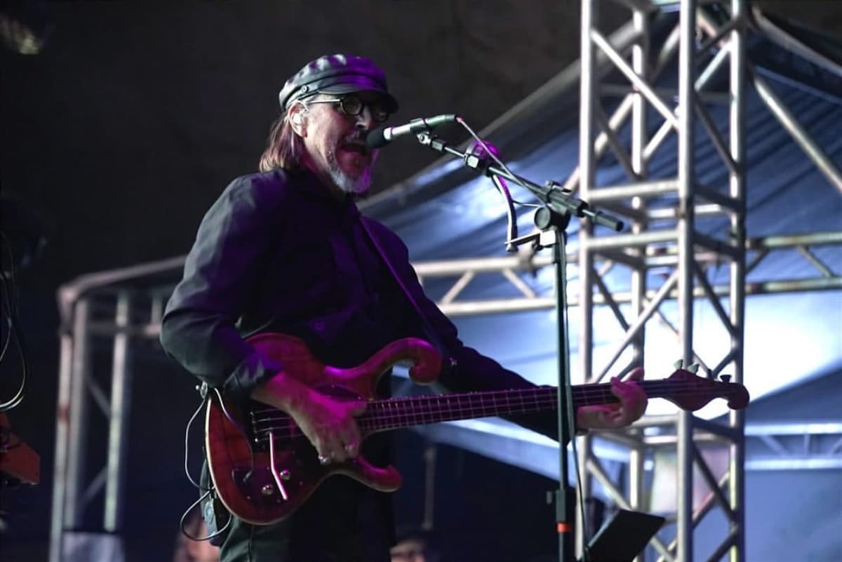 Les Claypool durante el show de Primus en Hipnosis 2022
